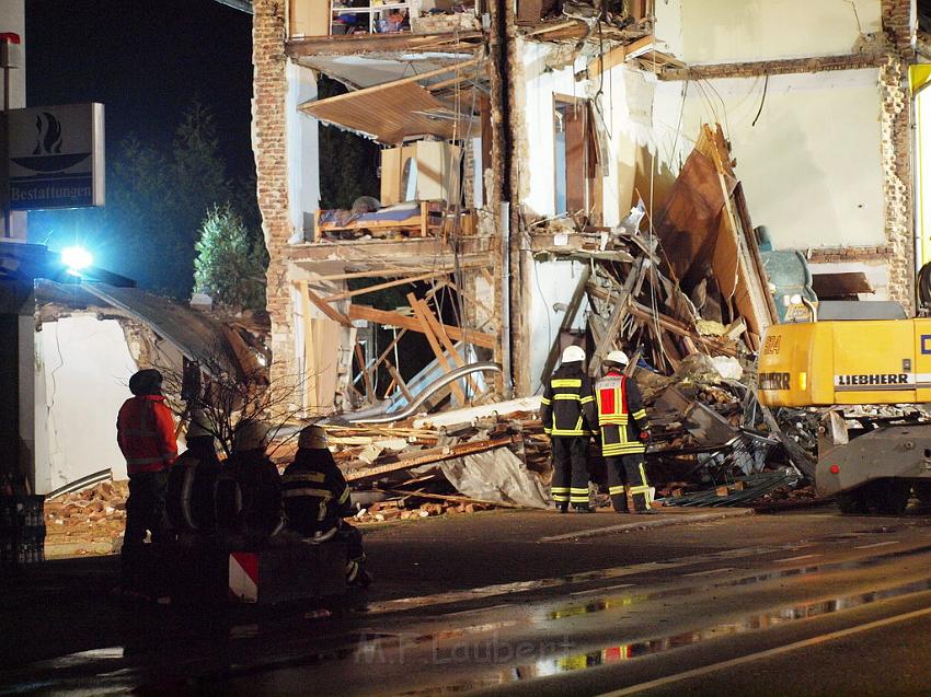 Hausexplosion Bruehl bei Koeln Pingsdorferstr P269.JPG